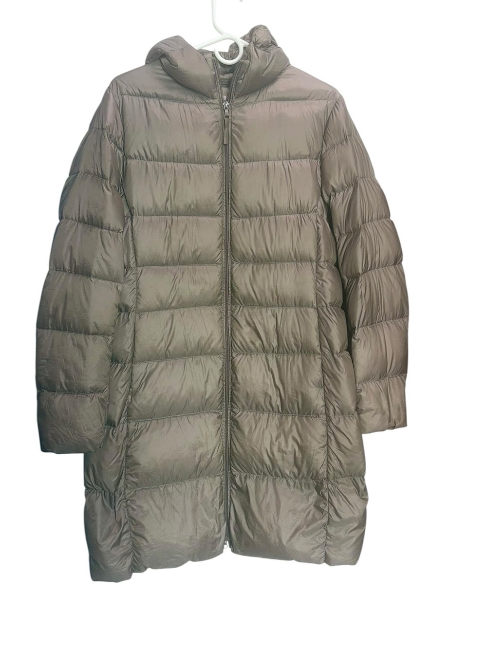 Uniqlo Ultra Light Weight Long Down Hooded Puffer Coat in Taupe sz XL